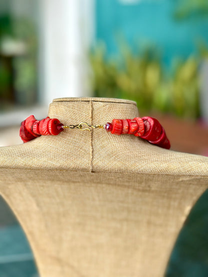 Awusiwaa BEADED NECKLACE